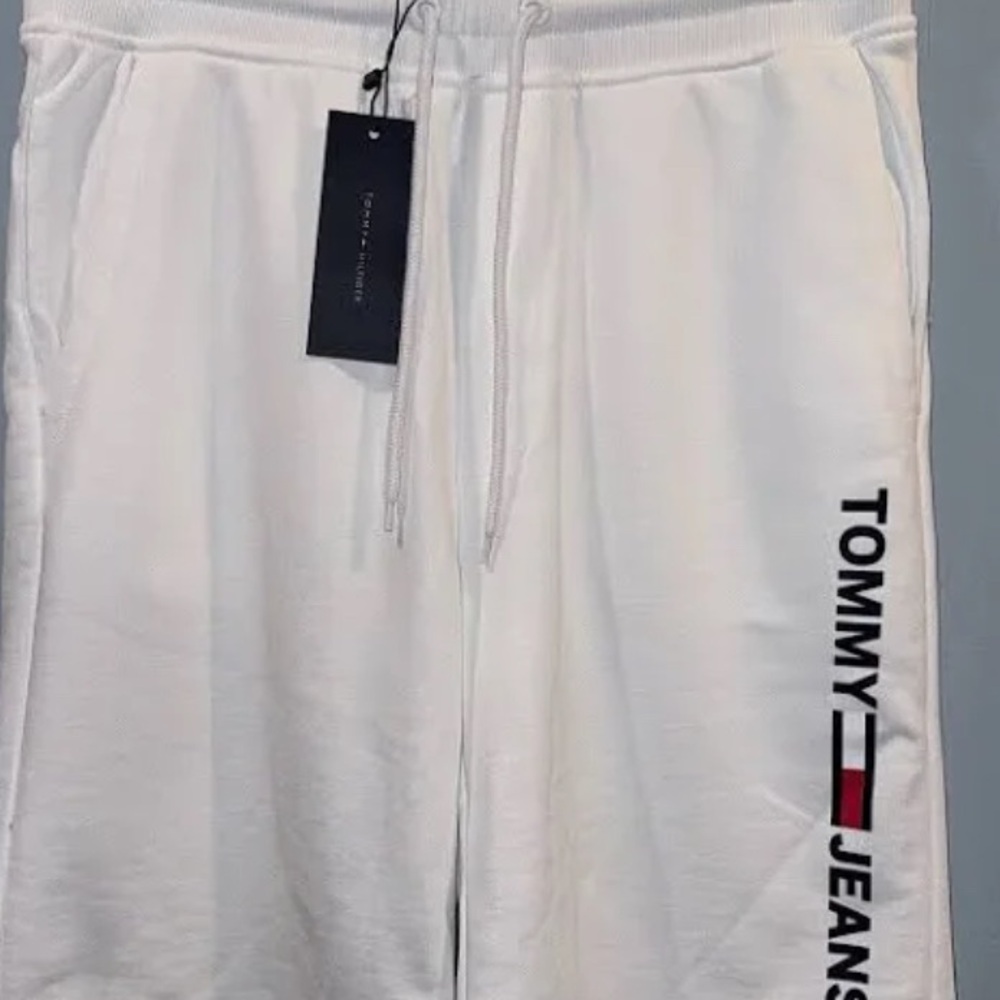 Tommy Hilfiger white performance jogging  Shorts Mens 40 XXL drawstring